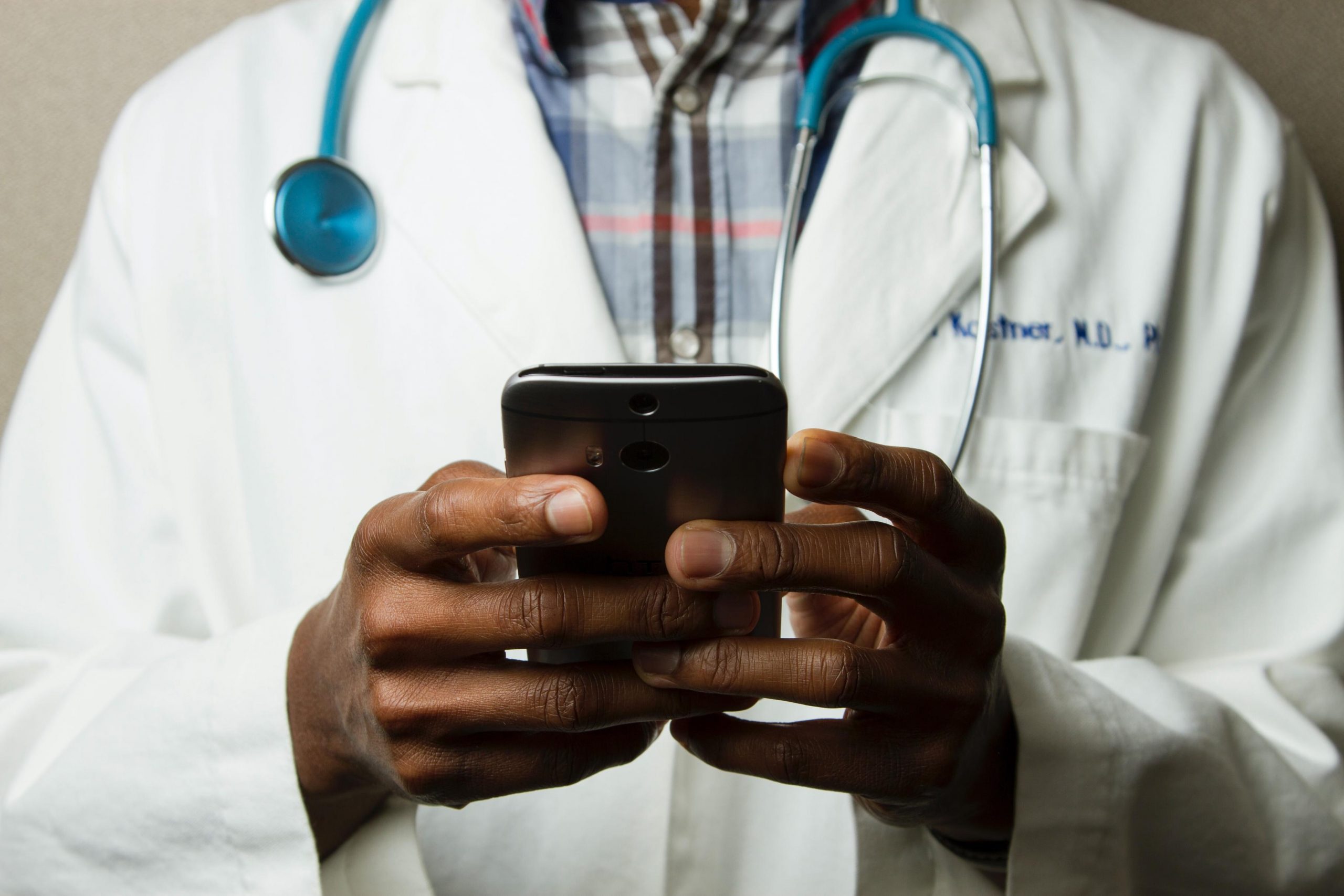 digital stethoscope, medical gadgets for doctors, telemedicine