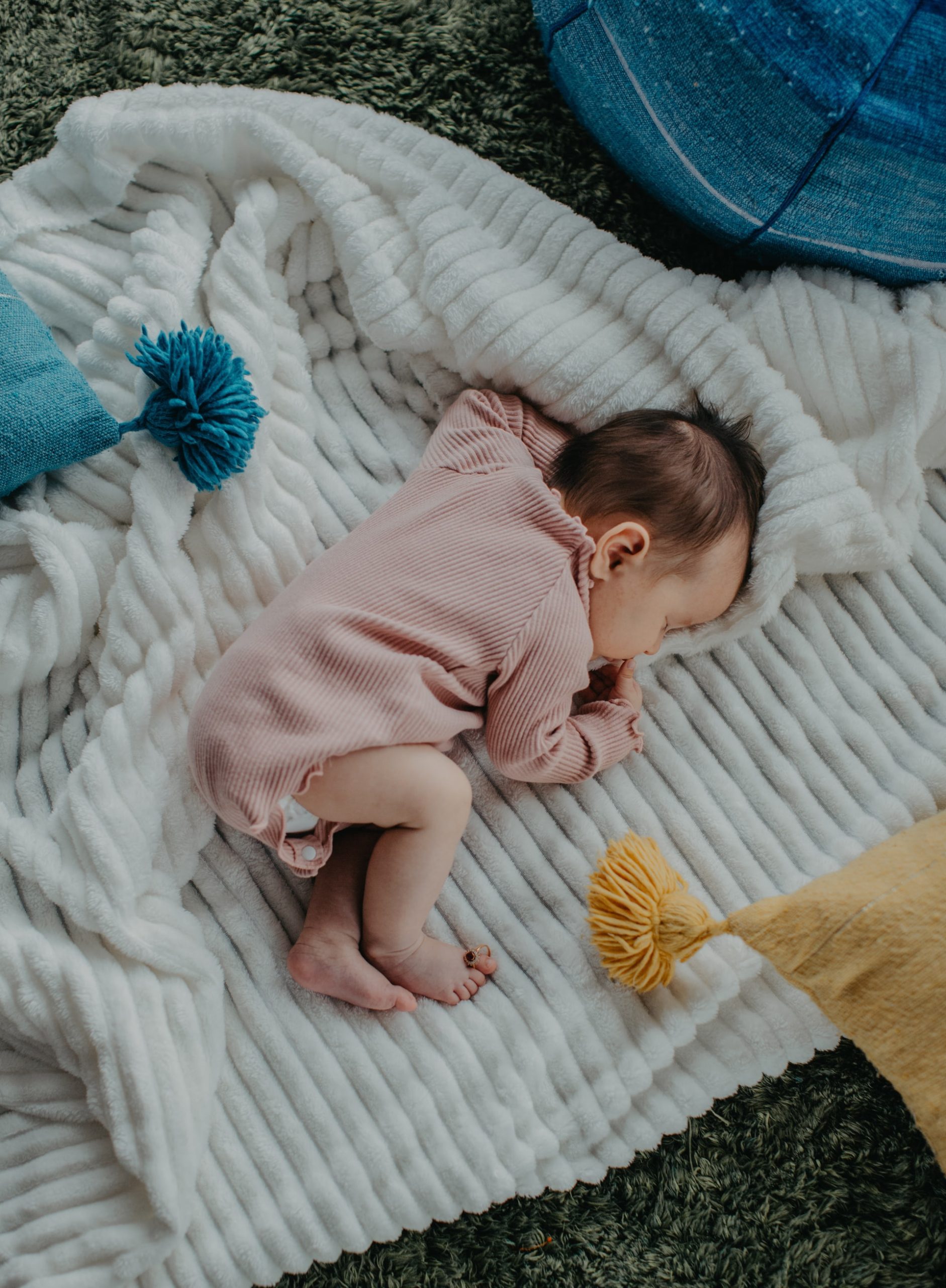 co-sleeping pros and cons, baby sleeping