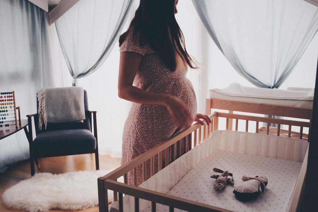 expecting mother, babyproofing