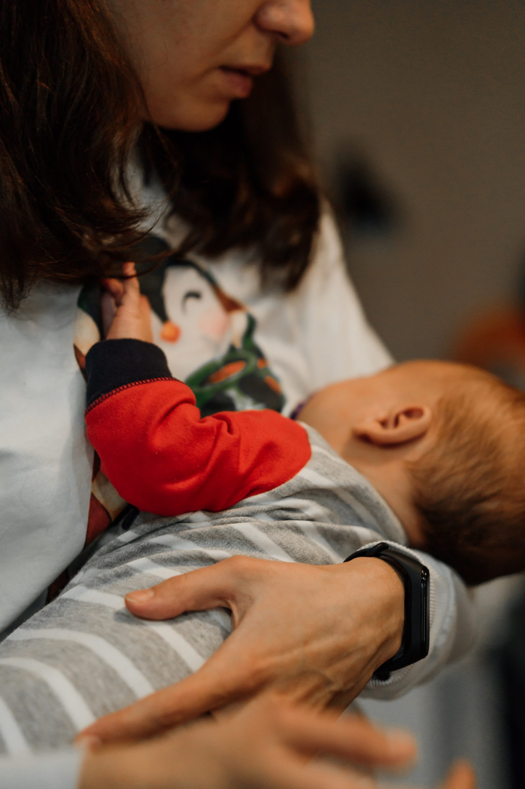 formula feeding and breastfeeding, breastfeeding tips