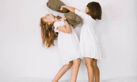 How To Stop Sibling Rivalry: Possible Signs And Solutions