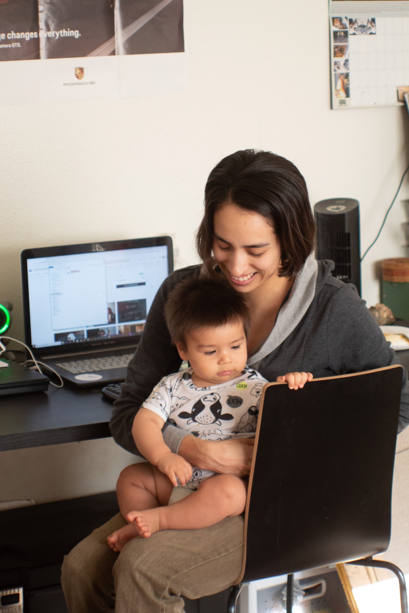tips for juggling parenting and work, working parents