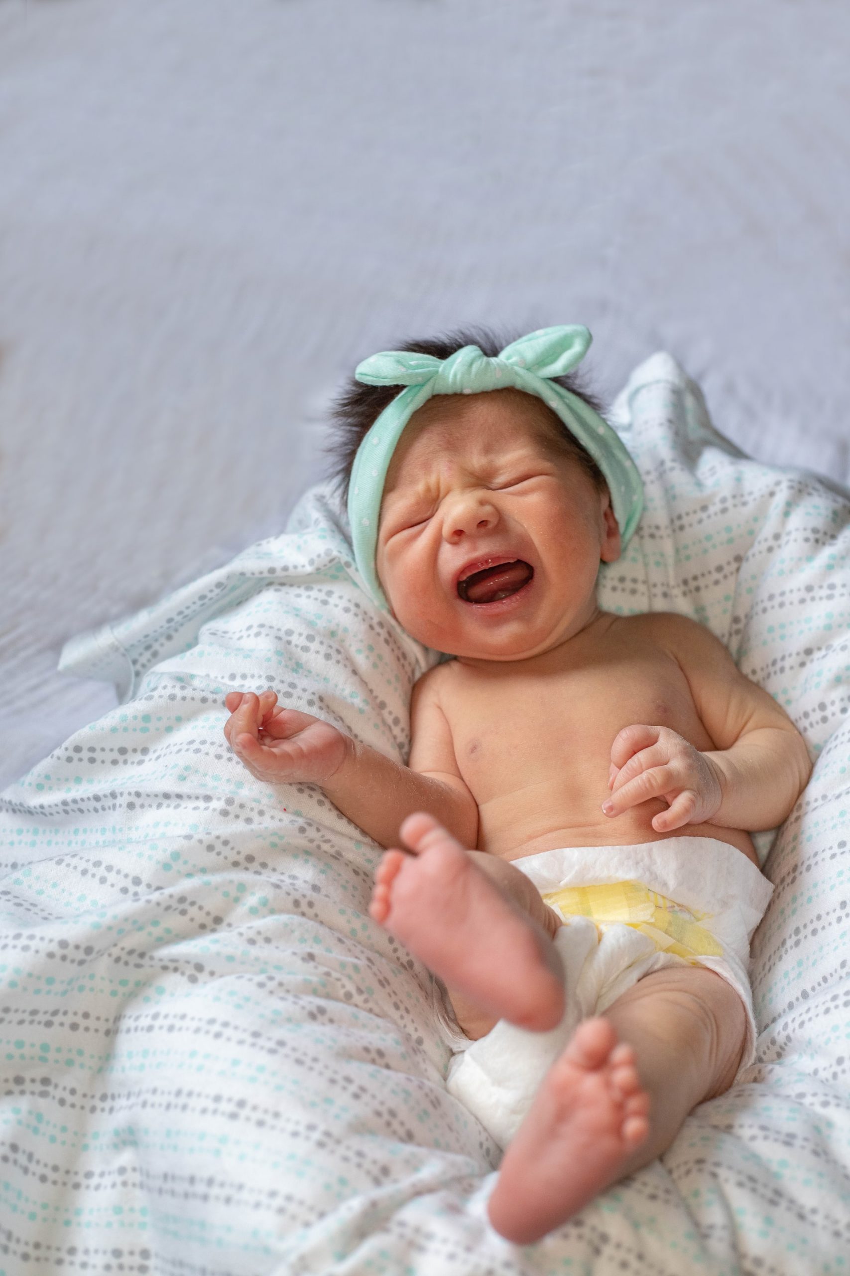 colic in babies, colicky babies, crying babies