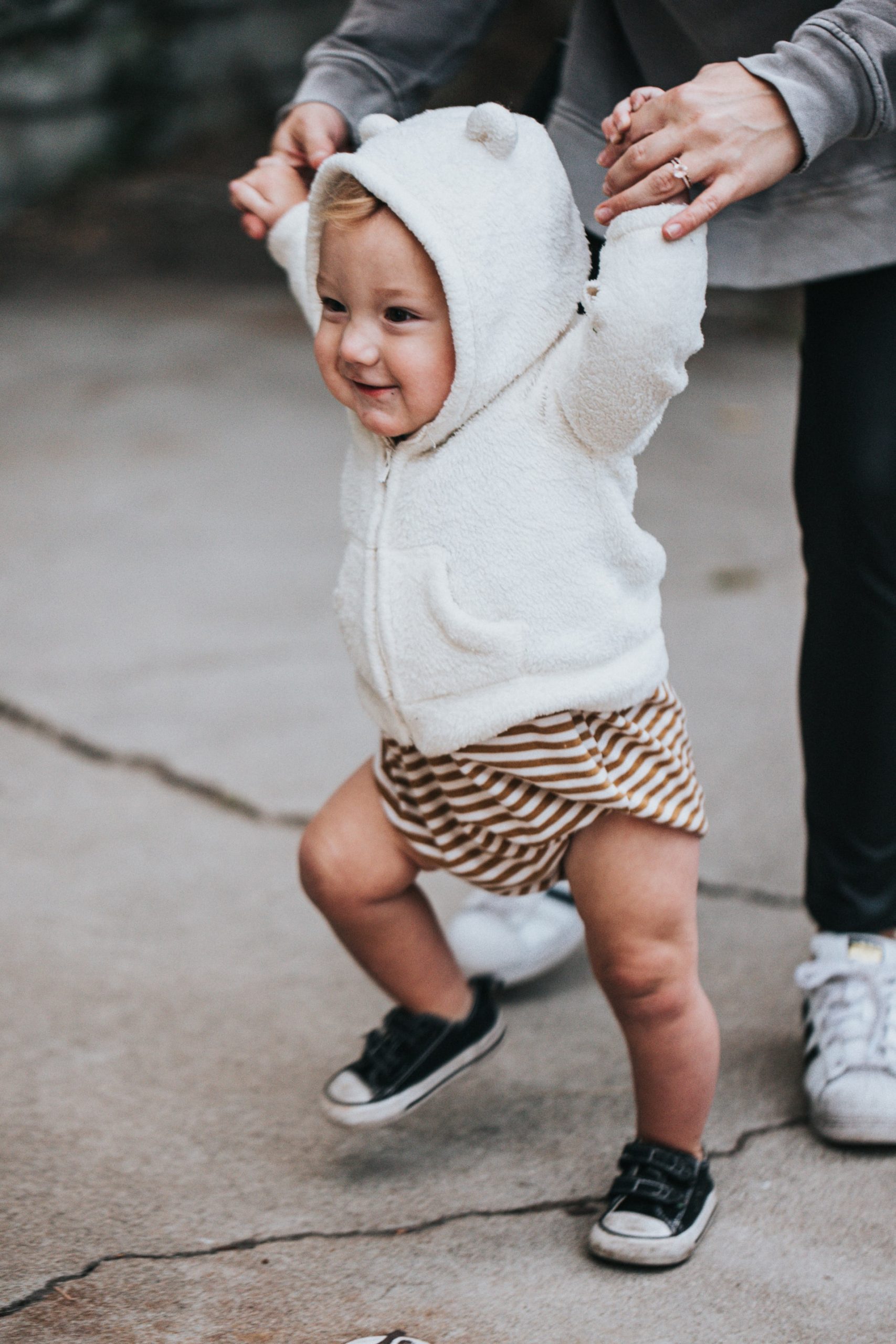 tips to help your baby start walking, baby walking