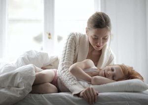 Sleeping at the same time as your child lets you sleep enough and strengthens your bond.