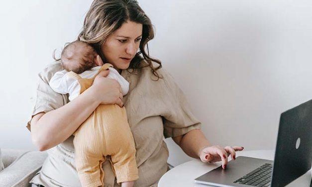 Helpful Tips To Manage Work While Breastfeeding After Maternity Leave