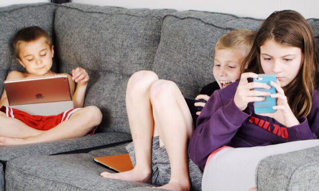 How To Manage Screen Time For Kids?